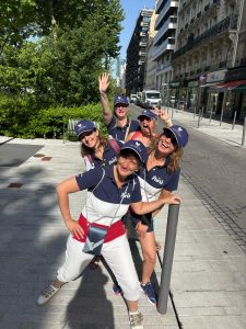 Equipe au rally internationnal à Paris Mai 2025