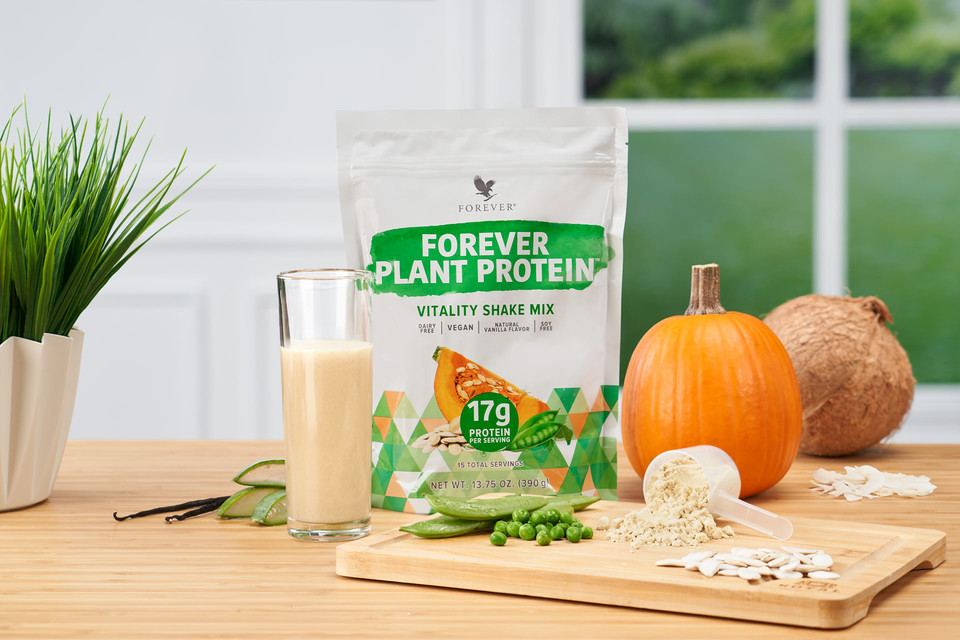 protéines végétales Forever Plant Protein avec smoothie pour soutenir la masse musculaire